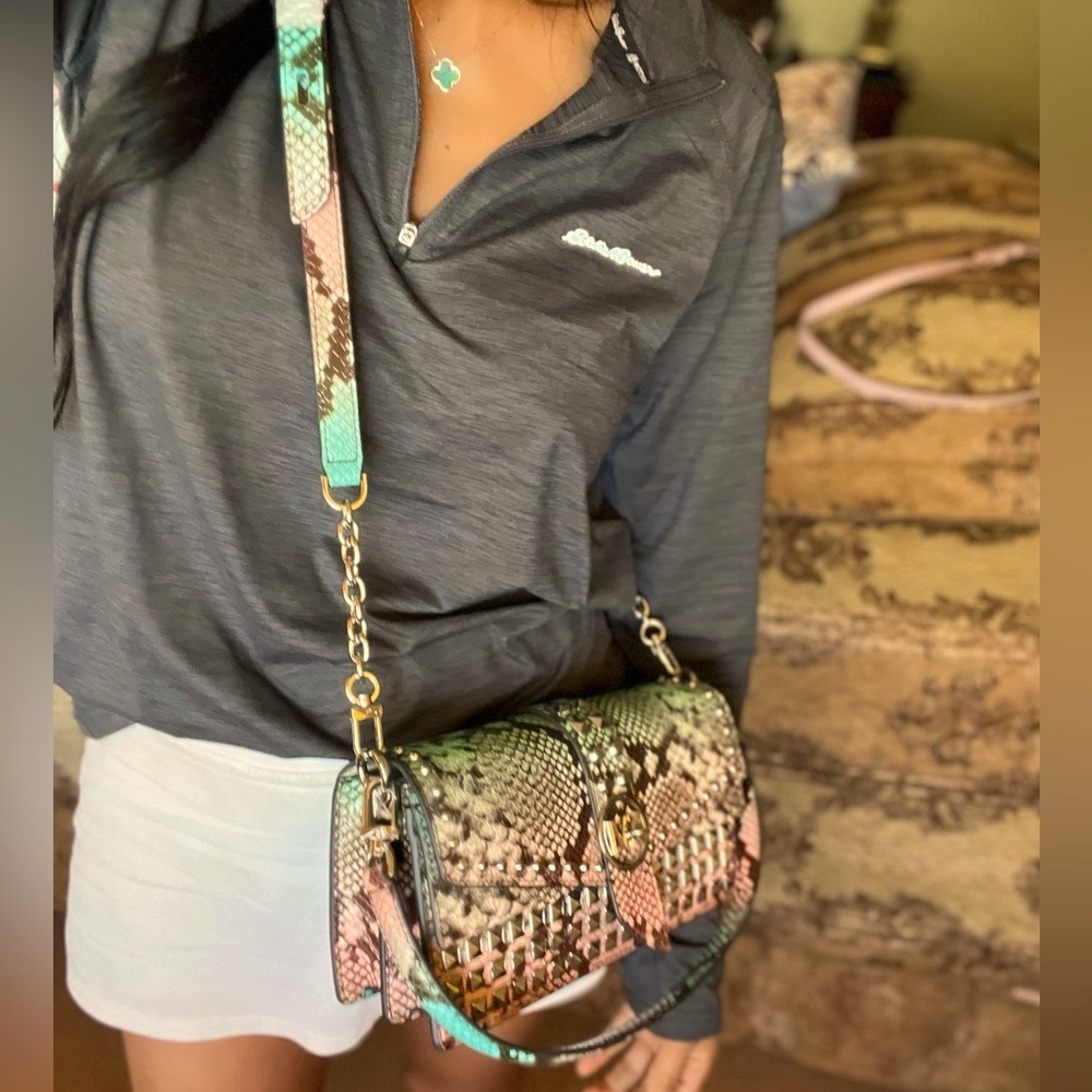 Michael Kors Greenwich - Picture 8 of 16